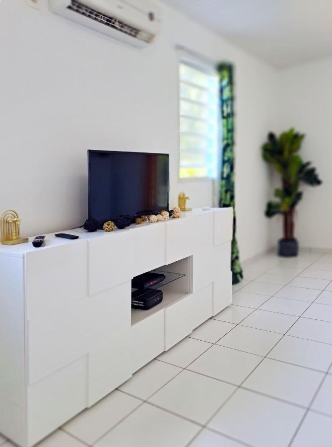 Grand Studio Meuble De 35M² Apartment Fort-de-France Ngoại thất bức ảnh